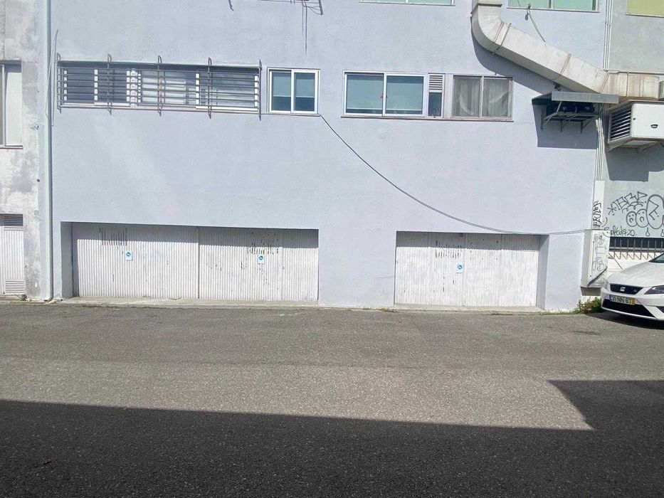 Garage Para varios carros ou como depósito