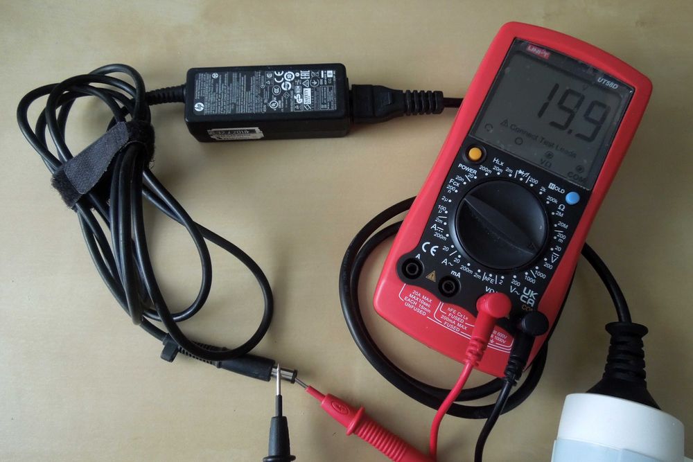 Carregador slim HP - AC adapter HP - 19,5V 2,31A 45W - ponta grossa