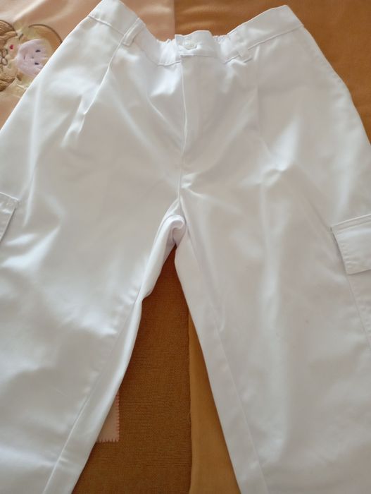 White Sport Pants with Pockets, Zipper Closure, and Elastic Waistband – Uniforms, Size 40, Brand New64737772565762122