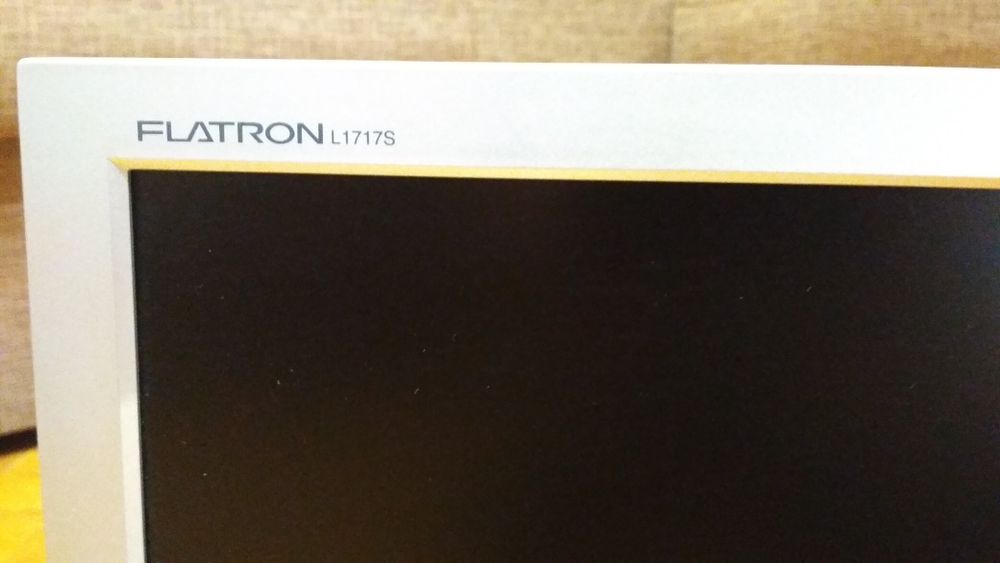 Продам б/у монітор LG L1717S