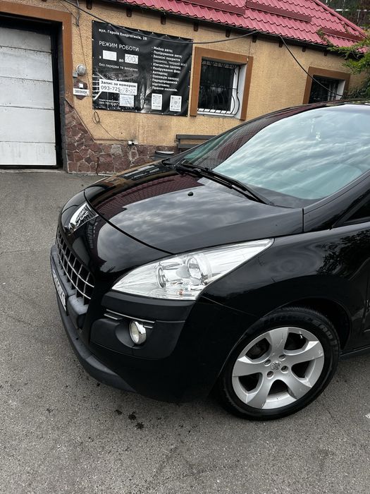 Продам Пежо 3008 1.6 HDI 2011