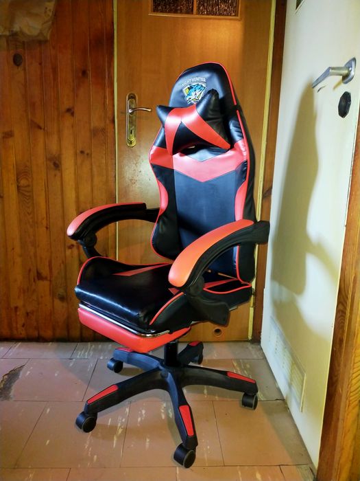 Fotel gamingowy Cerlo Fox  z podnóżkiem