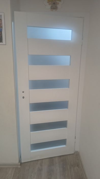 Drzwi białe 80 cm prawe Nowe