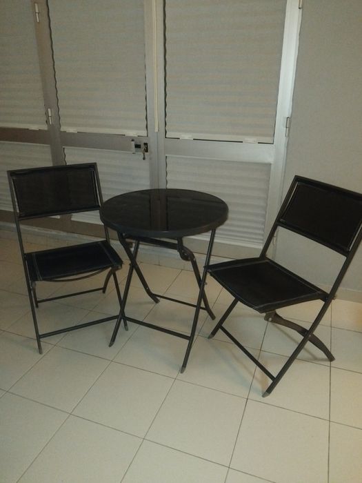 Conjunto mesa e cadeiras jardim
