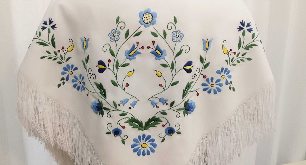 chusta kaszubska bogaty haft ręczny 150x150