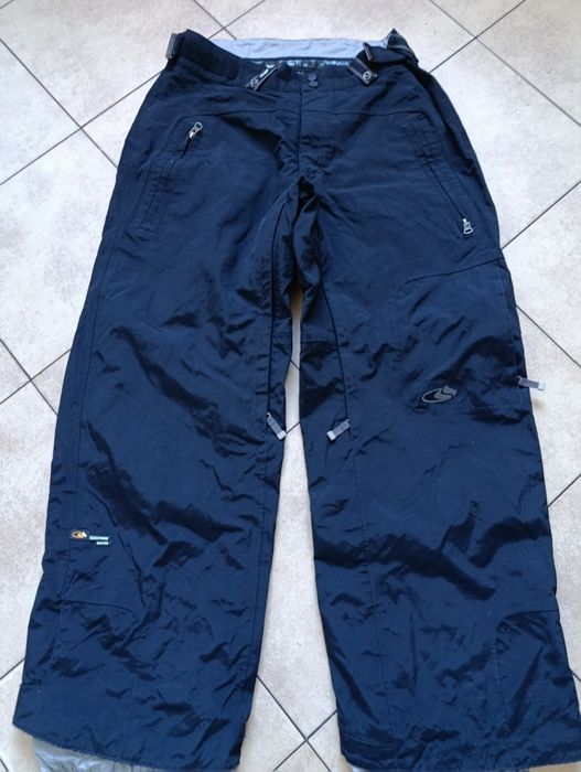 Spodnie snowboardowe bonfire rozmiar M  stan db na ok 170/176 cm (127)