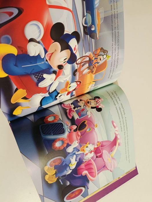 Nowa książka Disney junior wielka kolekcja bajek dla maluchów Goofy i