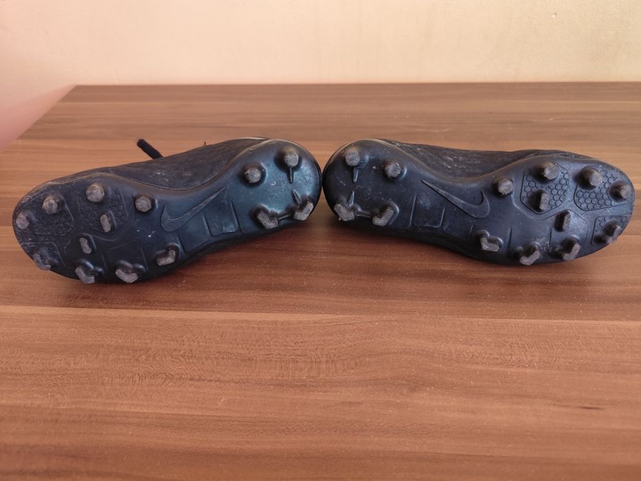 Korki NIKE czarne rozm 28