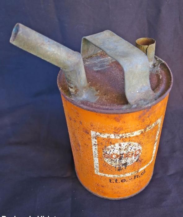 Vintage Sonap Oil Can Repurposed as a Small Metal Storage Tin