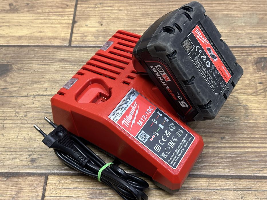 Zestaw | Milwaukee akumulator 5,0Ah 2023r. i ładowarka M12-18C