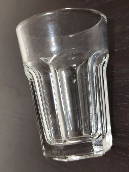 Lote de 4 copos de vidro pequenos (10 cl)