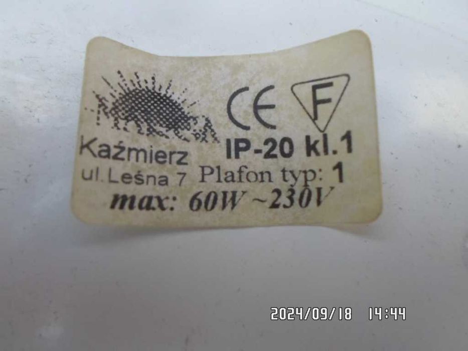 Plafon w drewnianej oprawie