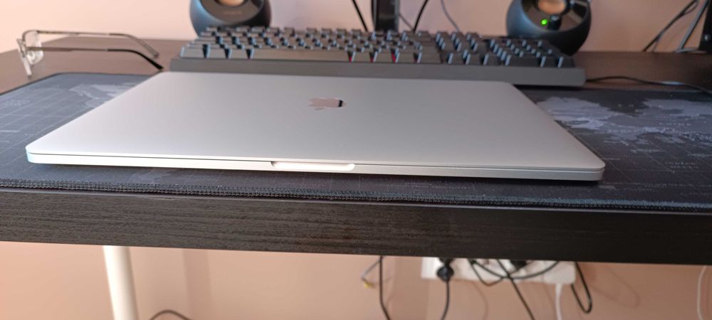 MacBook Pro 15" 2019 Touchbar