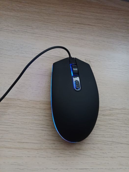Gaming mouse with rgb64551850626049120