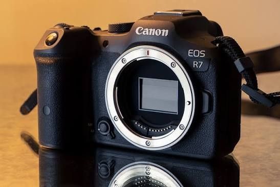 Canon r7 com pouco uso
