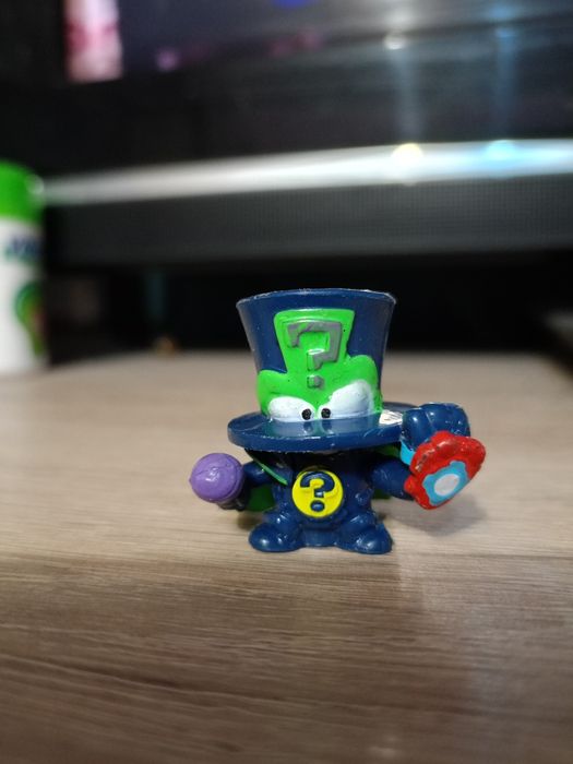 Figurka dla dzieci enigma