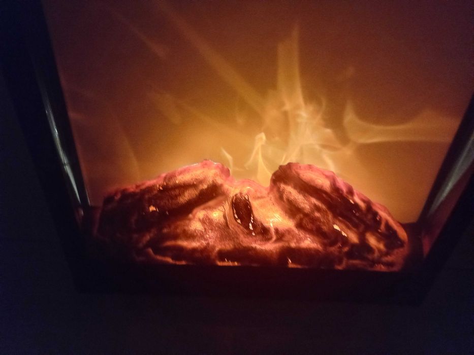 Sztuczny kominek do pokoju na biurko