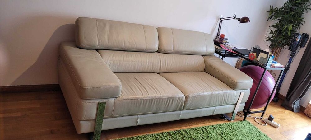 Sofa de pele beje 3 lugares