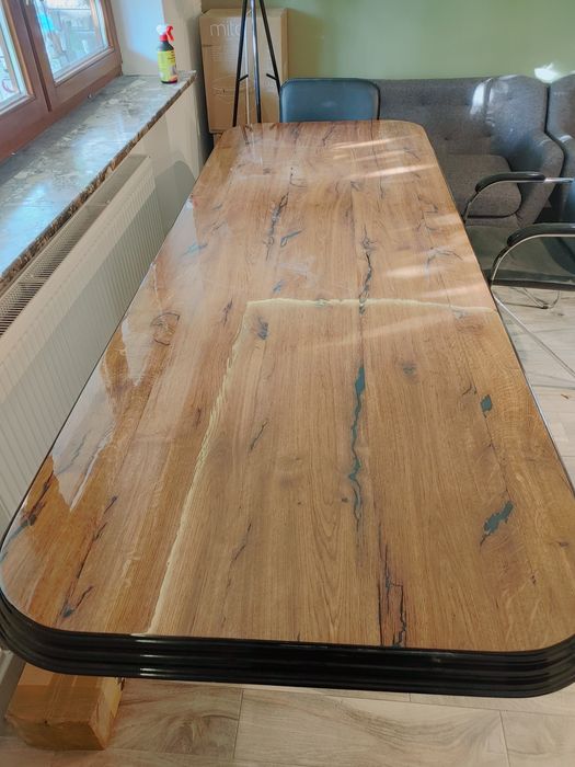 Sprzedam stół fornirowany