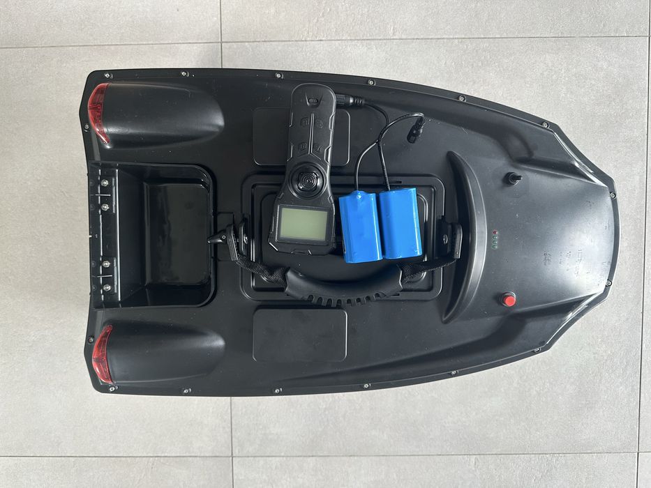 Nowa łódka zanętowa K888 z gps