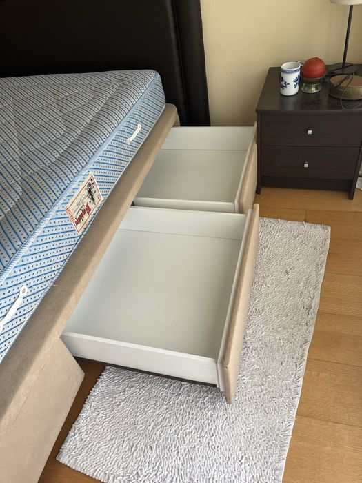 cama e cabeceira