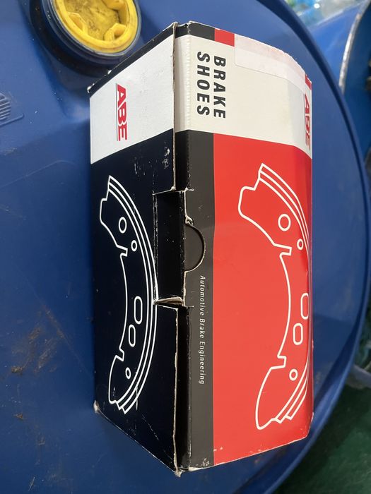 Задні гальмівні колодки Toyota Rav4