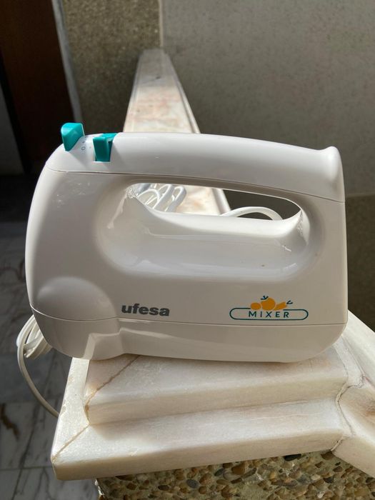 Batedeira eléctrica nova