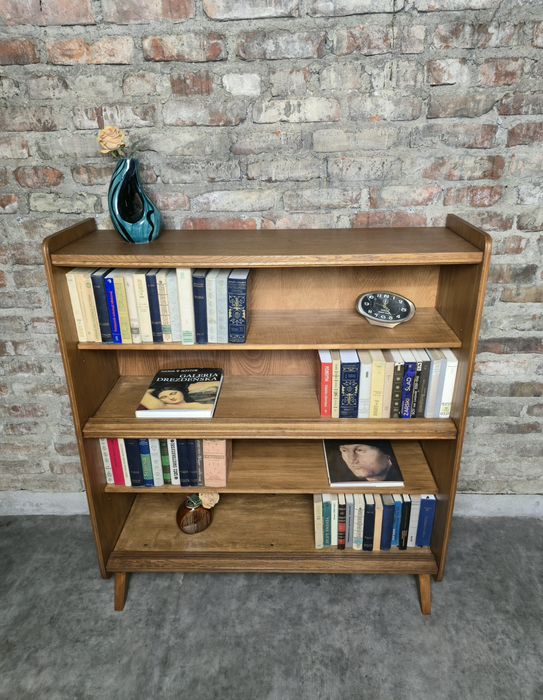 Biblioteczka vintage prl po całkowitej renowacji