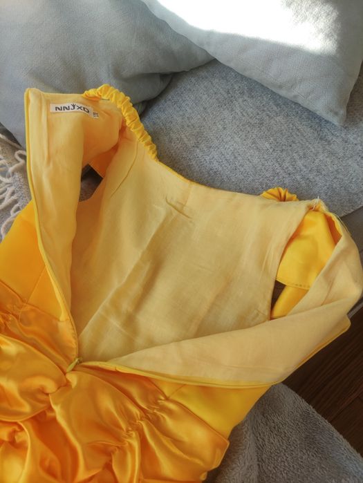 Sukienka strój Bella karnawał Halloween Disney