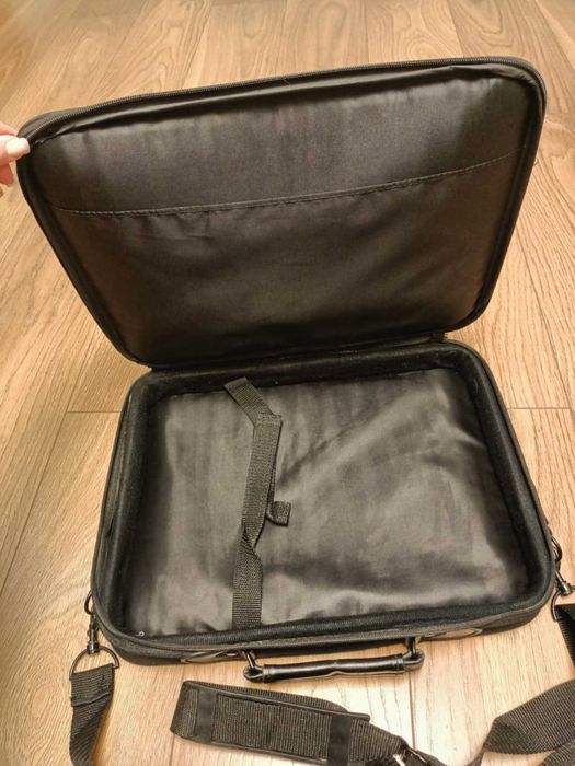 Сумка , рюкзак для ноутбуків