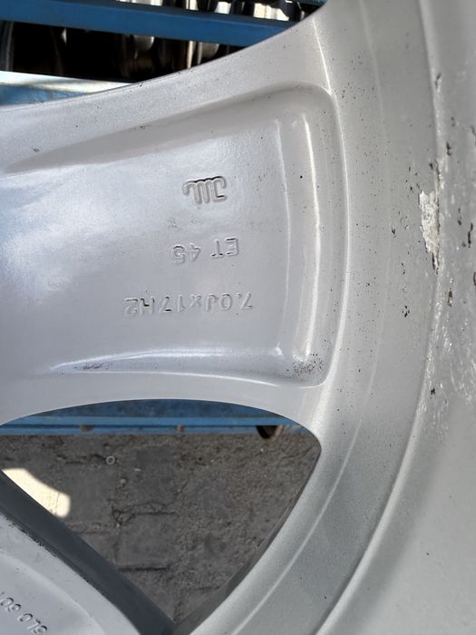 Диски Skoda 5/112 R17 7J ET45.