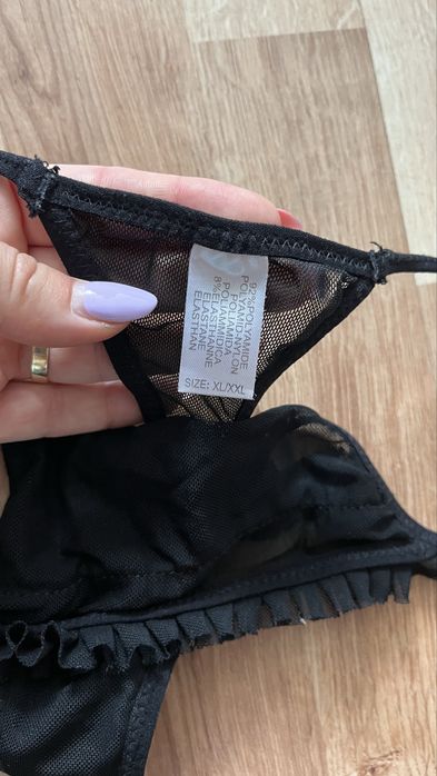 Majtki/stringi koronkowe r.XL/XXL