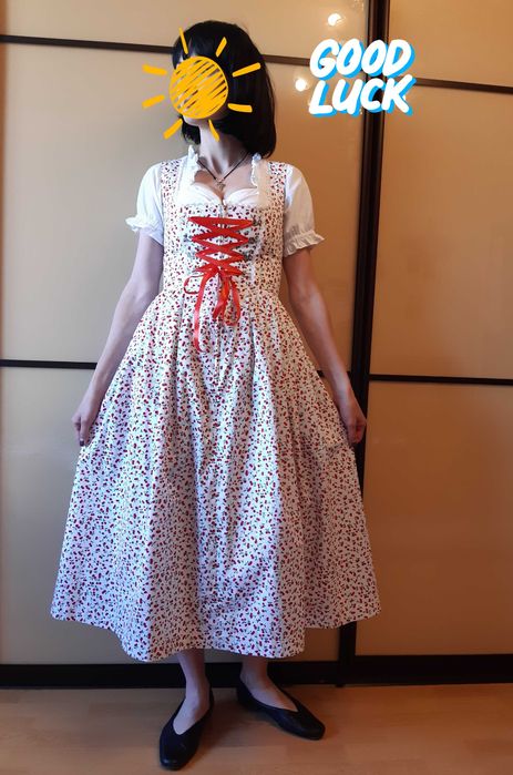 Баварское платье дирндль в вишни, фотосессия, корсет, октоберфест