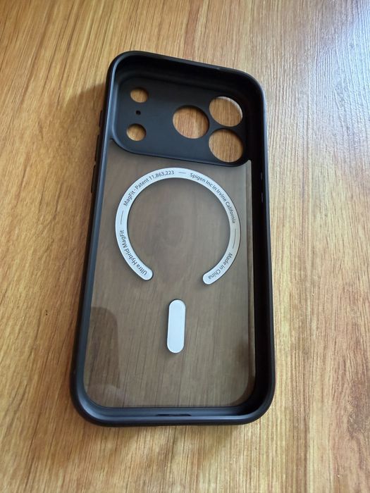 Etui Spigen  Iphone 17 Pro