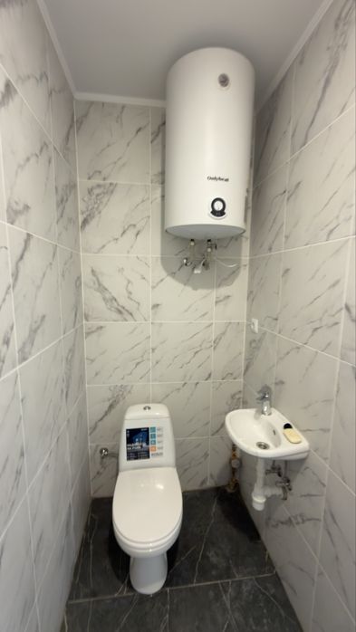 Продам комерційне приміщення Росвигово