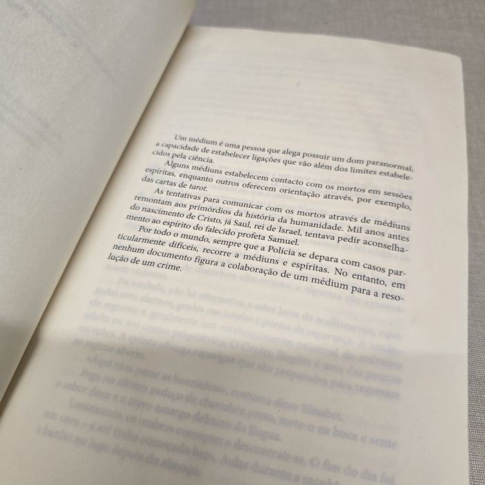 Livro "A Vidente" de Lars Kepler