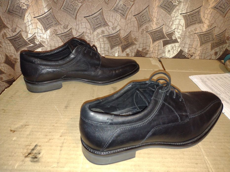 Туфлі Varese, шкіряні, ідеальні, нові, розмір 45(31).