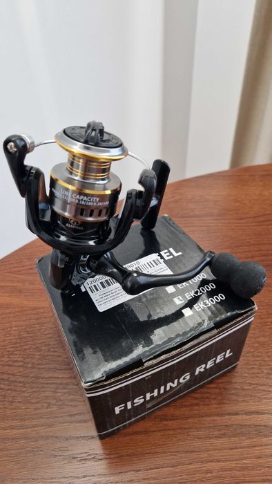 Kołowrotek wędkarski spinning feeder