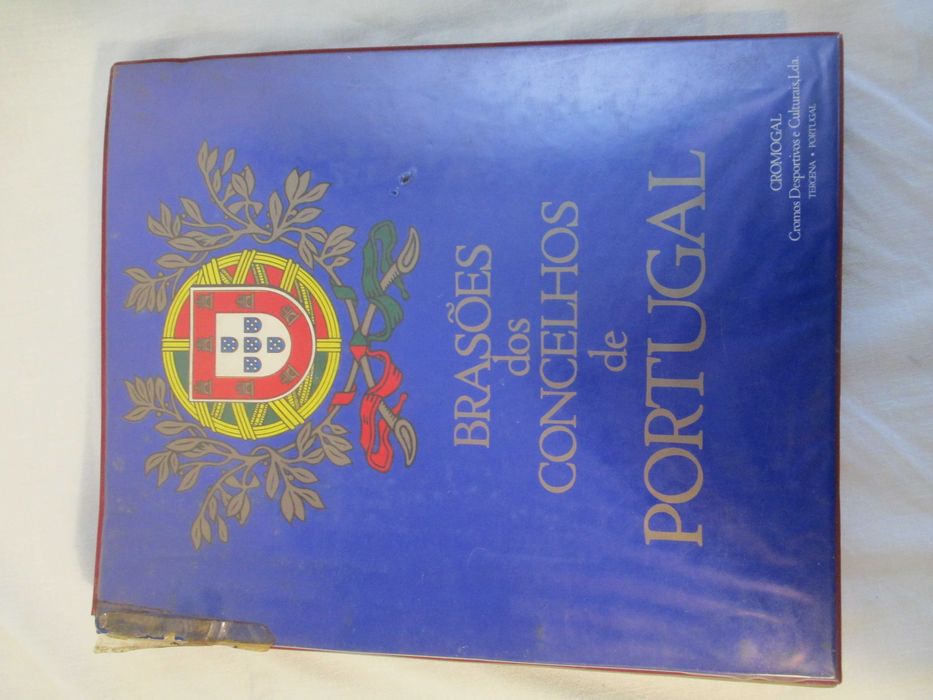 Álbum calendários brasões dos concelhos de Portugal