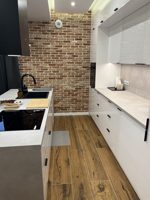 Wyjątkowy Apartament Premium 53 m² Al. Krakowska 279 | 8. piętro | Garaż | Komórka | Klimatyzacja | Ogrzewanie podłogowe
