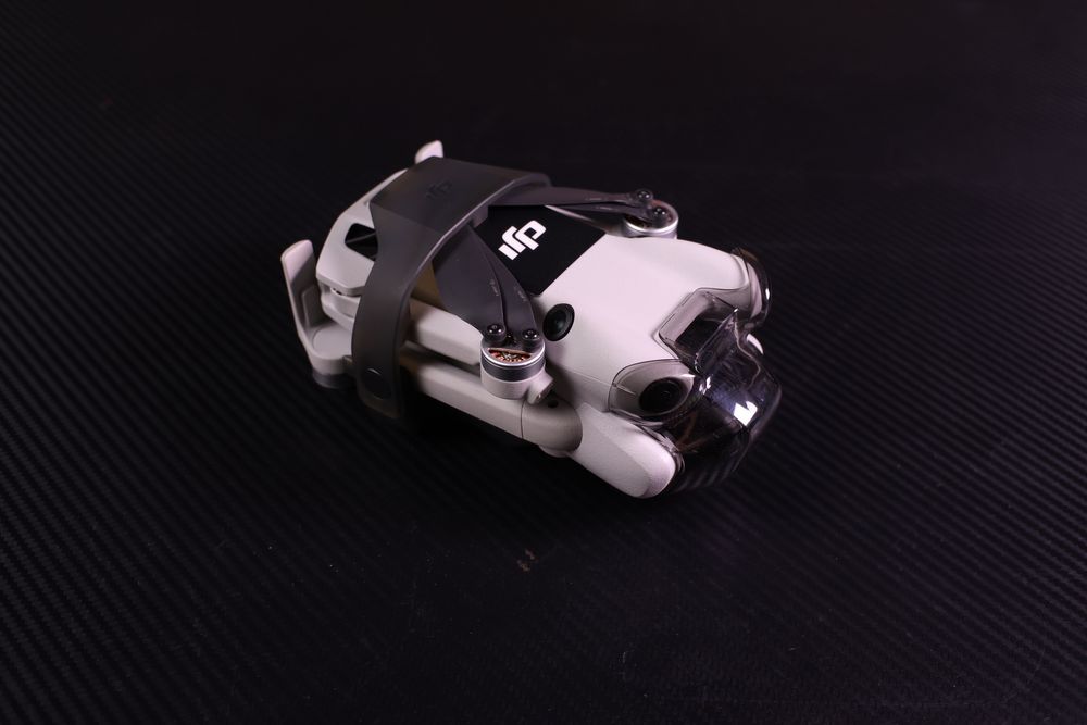 DJI Mini 4 Pro Fly More Combo