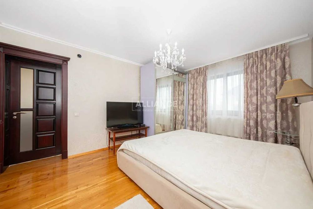 Затишний будинок з ремонтом в Надвірній!