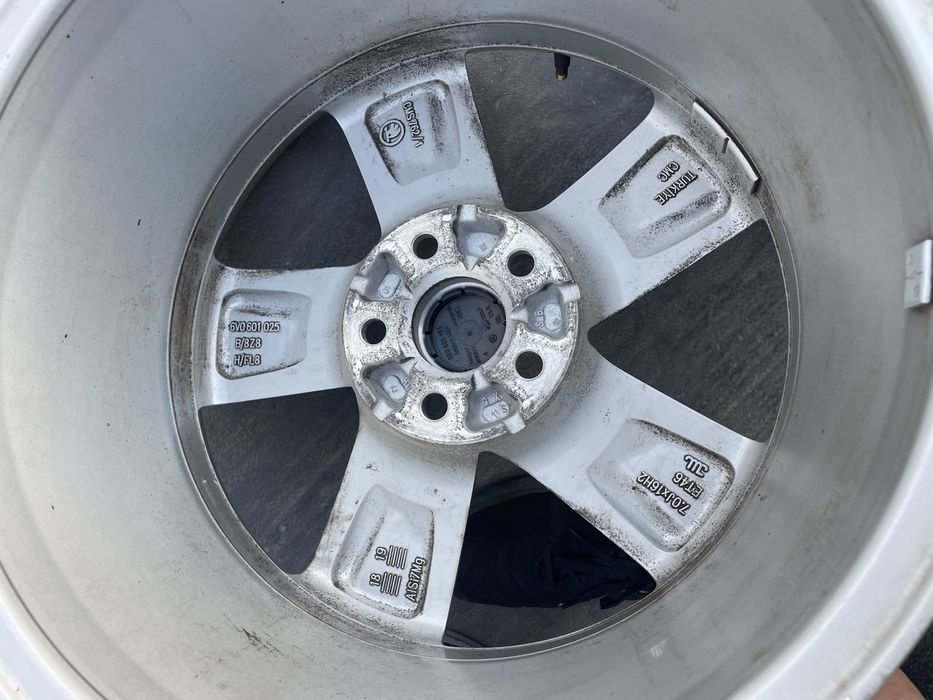 5/100/16 skoda rapid octavia tour fabia