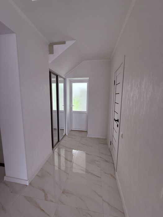 Продам новий будинок з ремонтом !!