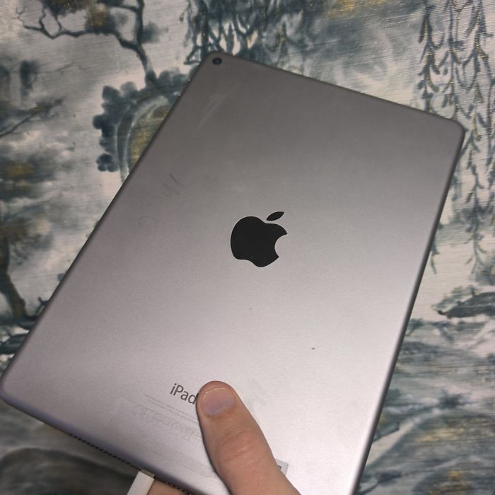 Apple  iPad Air 2 на запчастини