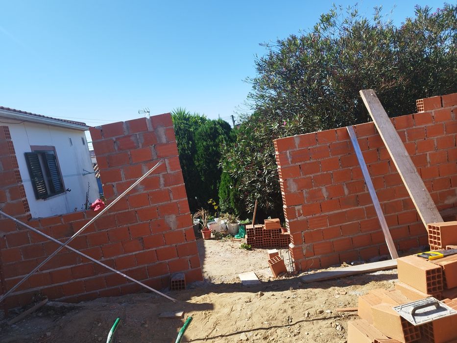 Construção e remodelação em toda área da construção.