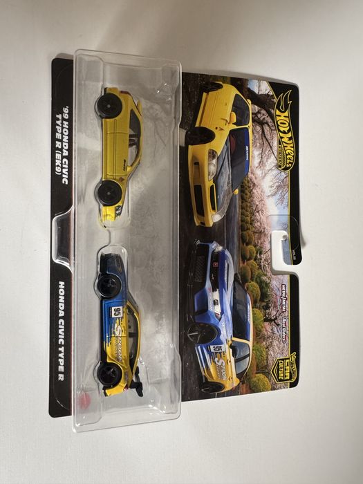 Hot Wheels - ‘99 Honda Civic Type R EK9 & Honda Civic Type R