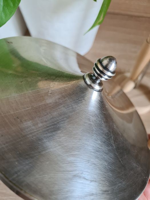 Metalowa pokrywka na cukiernicę bombonierę miskę PRL