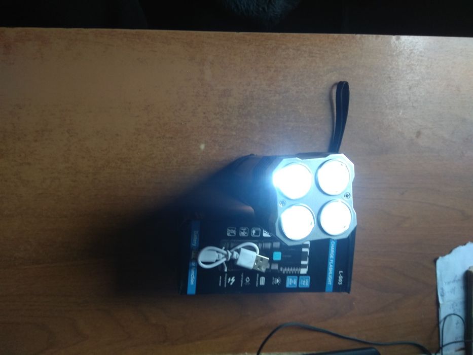 Фонарик мощный светодиодный