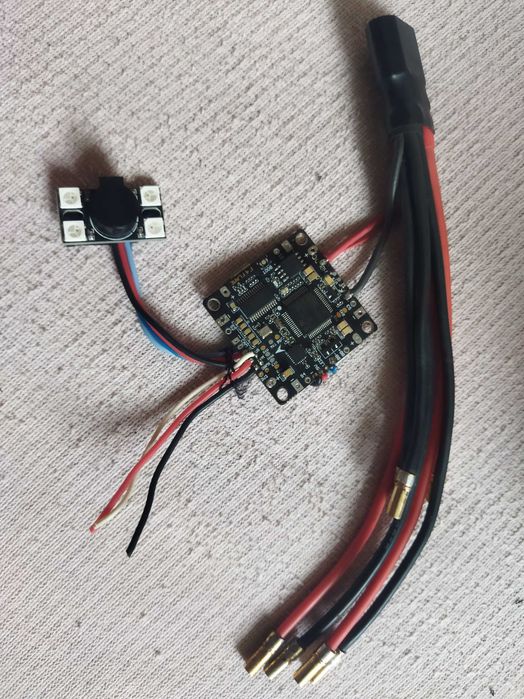 Kontroler lotu HGLRC F4 FLAME